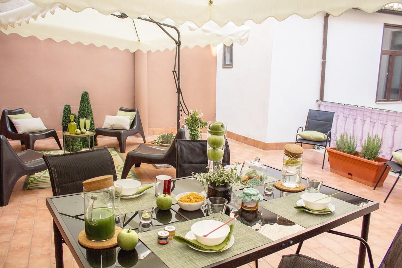 Apartment Rome & More Екстер'єр фото
